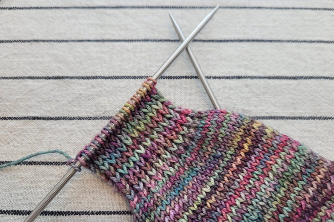 Forstærket hælklap på strikkepindene